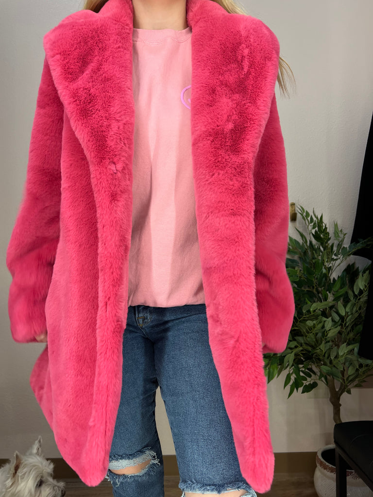 Bright pink 2025 faux fur coat